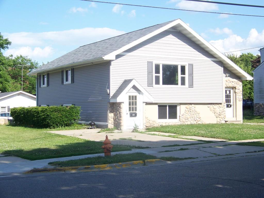 133 S Elizabeth St, Whitewater, WI 53190 Townhome Rentals in