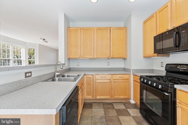 Foto del edificio - 117 Hillside Ct