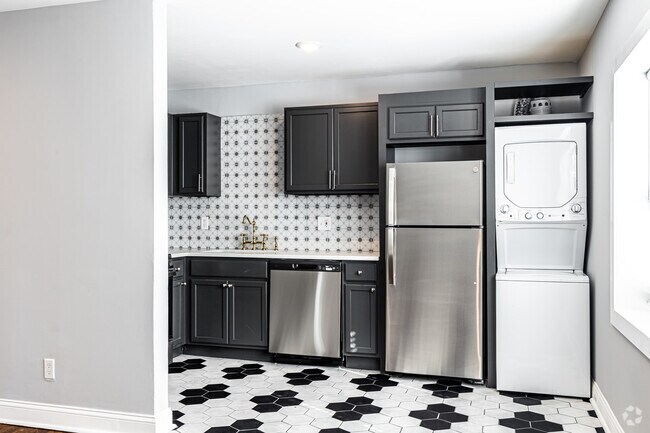 1BR, 1BA - 605SF - The Holmes