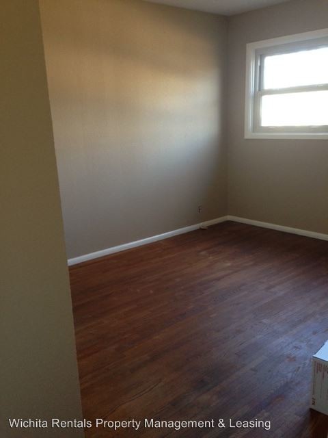 Building Photo - 3 br, 1 bath House - 9710 W 9th St