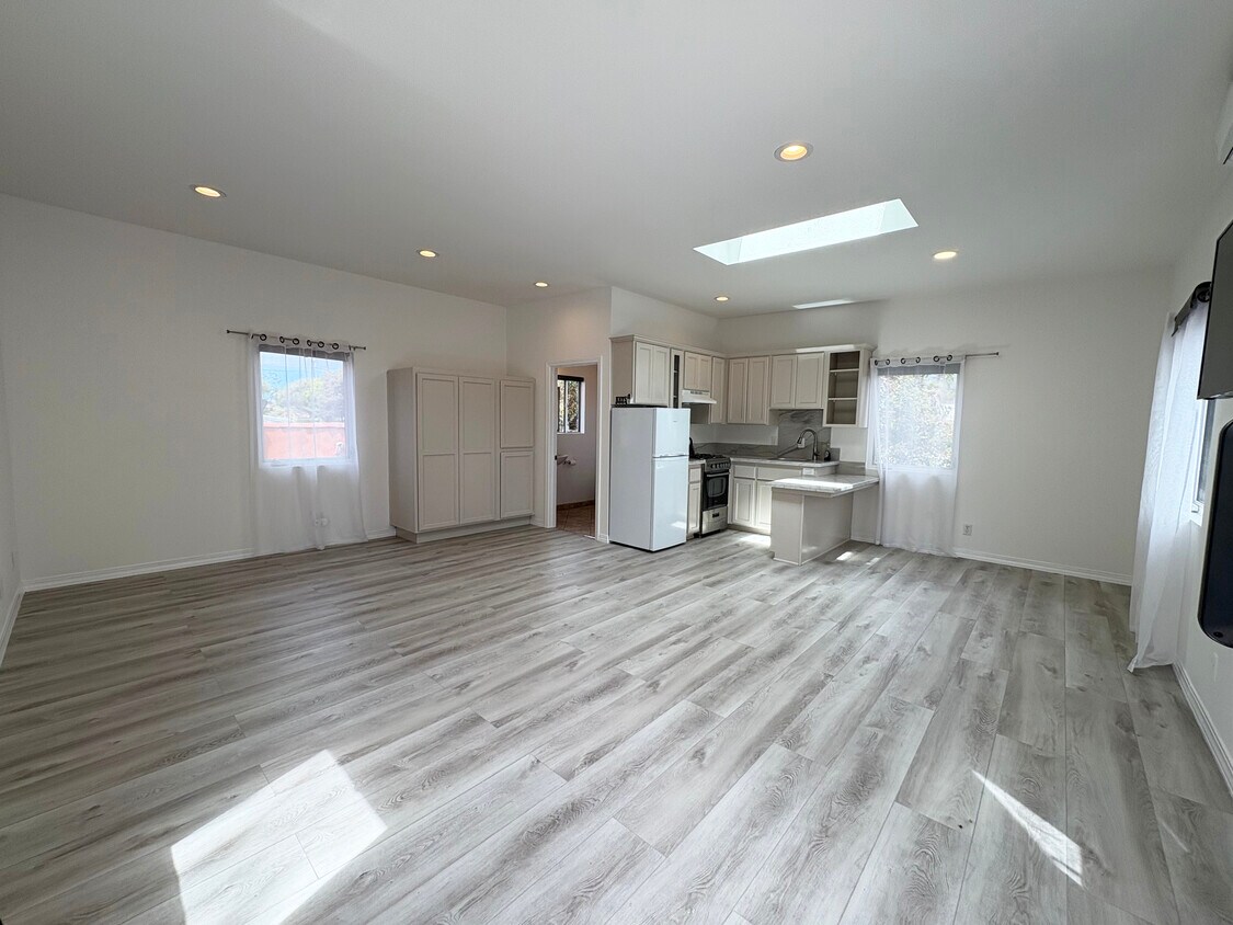 Foto principal - 2200 Pelham Ave