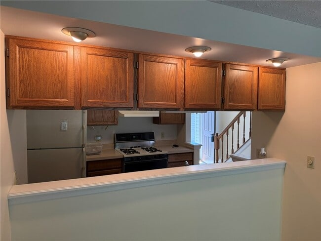 Building Photo - 116 Jordache Ln