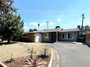 Building Photo - 304 Hartzell Ave