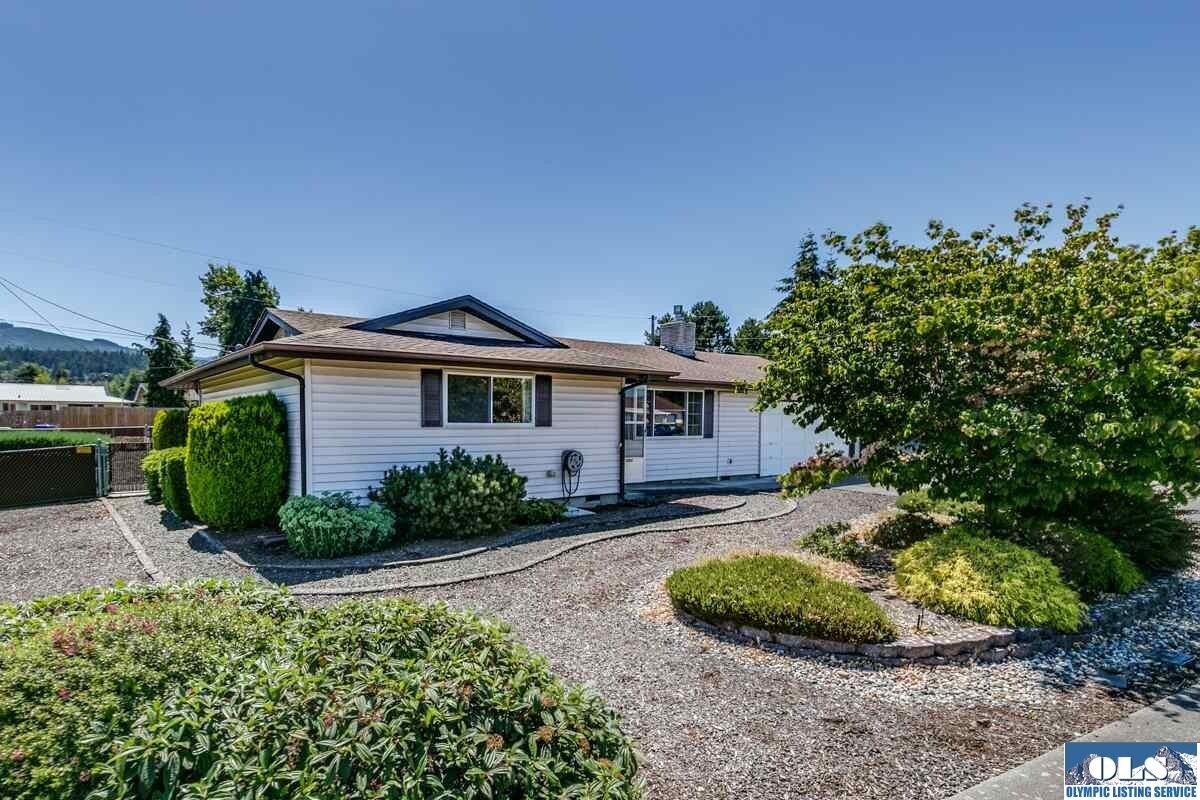 375 W Hemlock St, Sequim, WA 98382 House for Rent in Sequim, WA