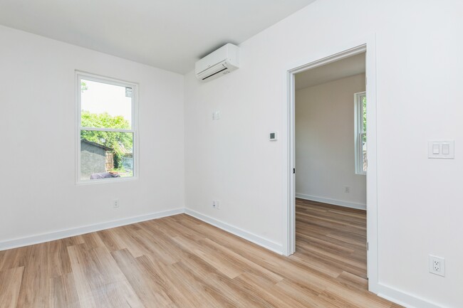 Foto del edificio - 164 Glenwood Ave