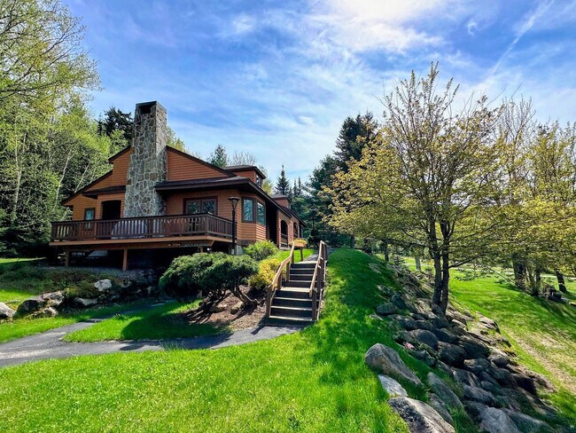Foto del edificio - 63 Forest Ln
