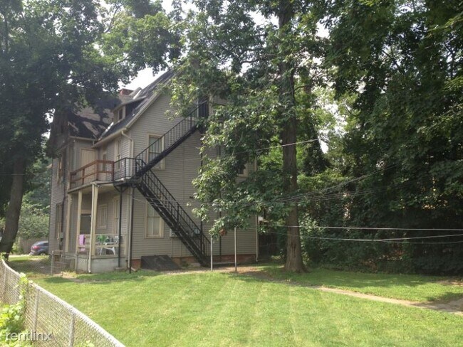 Building Photo - 323 N Hartley St