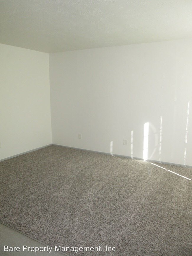 Building Photo - 3 br, 1.5 bath House - 137 Crystal Bend