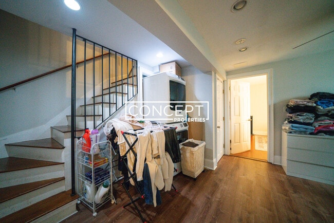 Foto del edificio - 717 Parker St