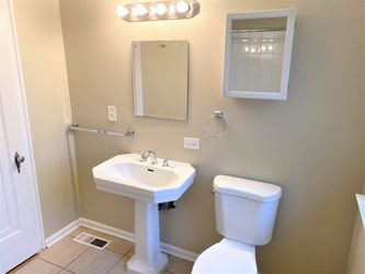 Building Photo - 1811 Clarence Ave