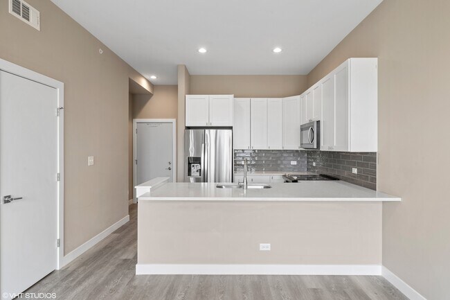 Foto del edificio - 3708 Grand Blvd