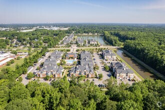 Building Photo - Fenwyck Manor Apartments