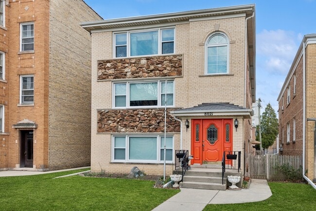 Building Photo - 8021 Knox Ave