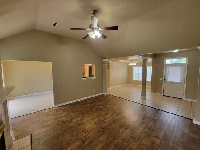 Building Photo - 1303 East Ken Leach Court