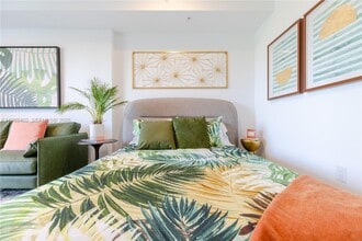 Building Photo - 1005 Spring Garden Rd