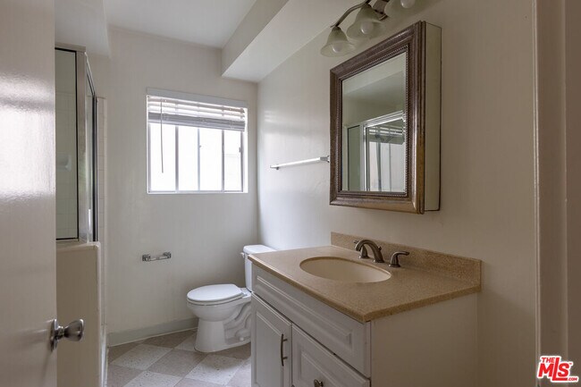 Foto del edificio - 844 6th St