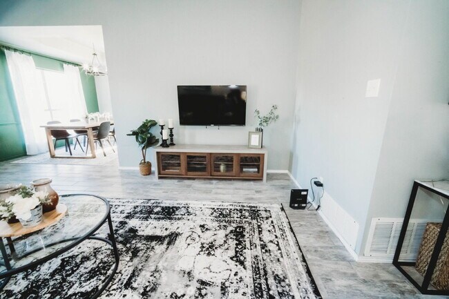 Foto del edificio - 2607 Rampart Loop