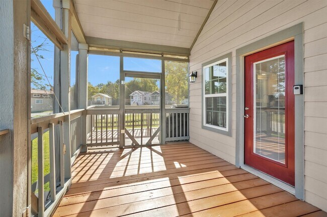 Foto del edificio - 12922 Longstreet Rd