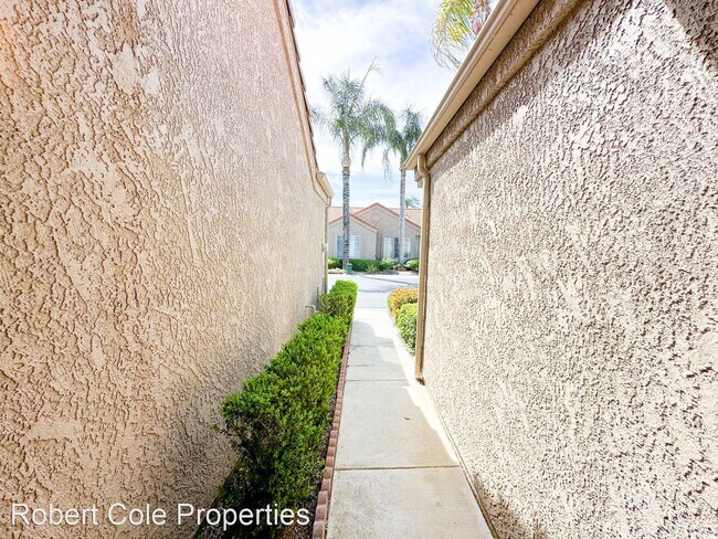 Foto del edificio - 2 br, 2 bath House - 940 Windsong Street