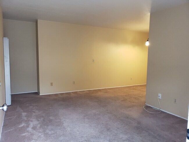 Building Photo - 3634 Grim Ave