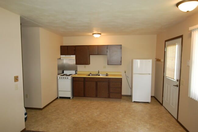 Building Photo - 1516 Gardenette Dr