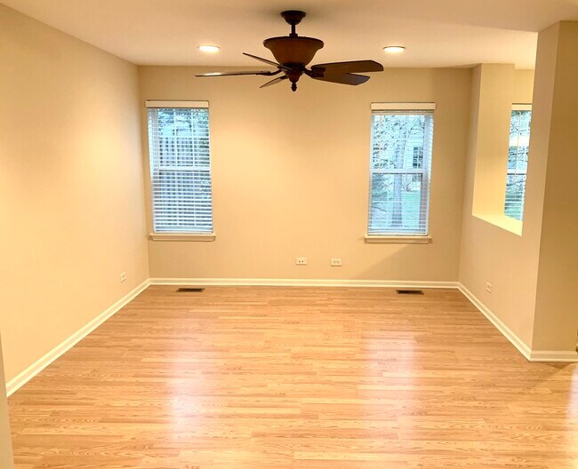 Building Photo - 9405 Rainsford Dr