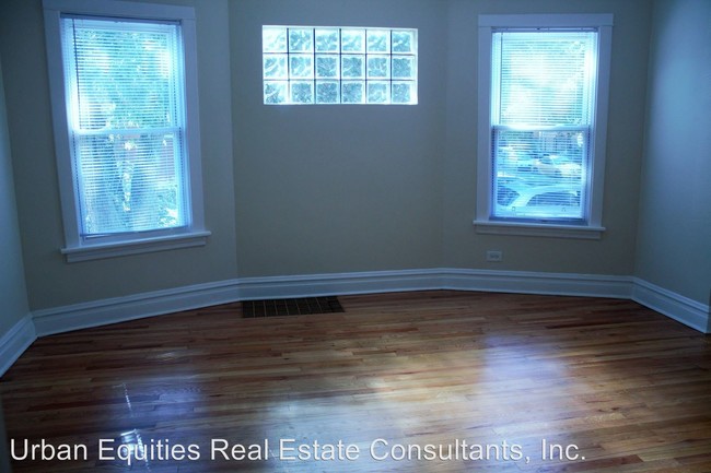 Building Photo - 2101 N Leclaire Ave