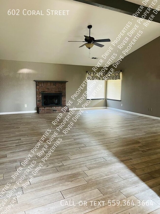 Foto del edificio - Spectacular 3 bedroom home available now!