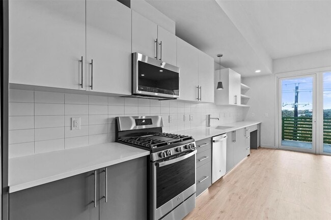 Building Photo - 4004 Banister Ln