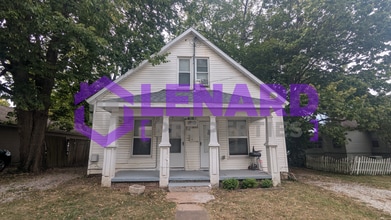 Building Photo - 635 S Douglas Ave