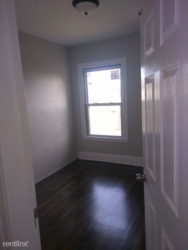 Building Photo - 1613 Virginia Park St