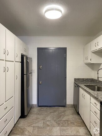 Building Photo - 334 W 200 N