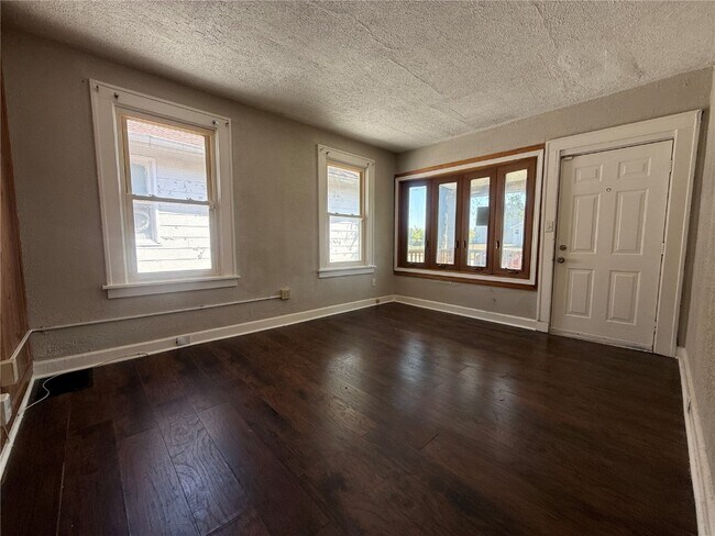 Foto del edificio - 1243 Sutter Ave