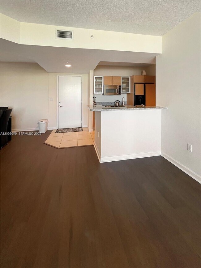 Foto del edificio - 18800 NE 29th Ave