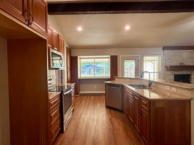 Foto del edificio - 130 Creekside Dr