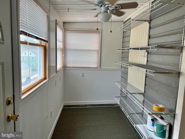 Building Photo - 2 N Spruce St