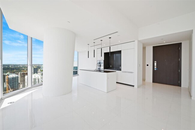 Foto del edificio - 300 Biscayne Boulevard Way