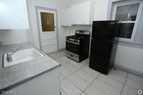 Foto del edificio - 2938 S Moreland Blvd