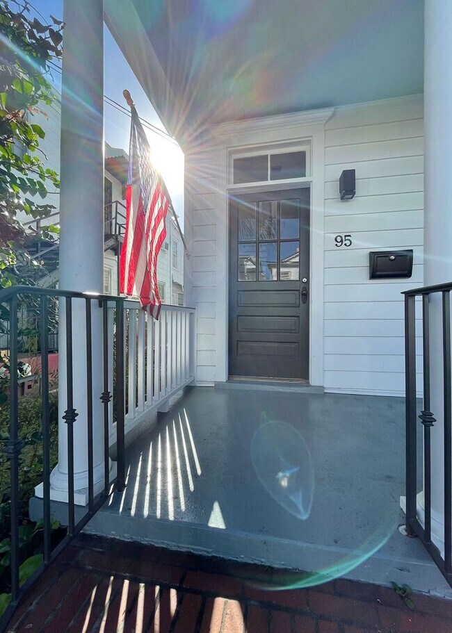 Building Photo - Available Now! Stunningly Remodeled 3 BR/2...