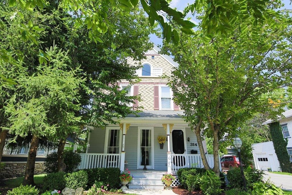 314 W Sandusky St, Findlay, OH 45840 House Rental in Findlay, OH