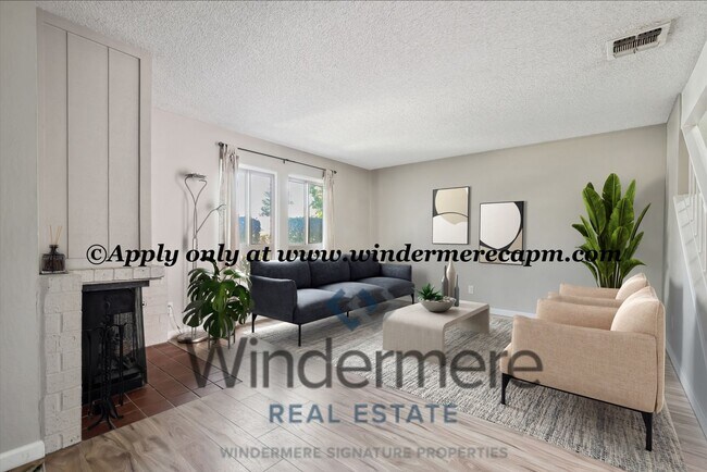 Building Photo - Easy Living in a Cozy West Sac Community!