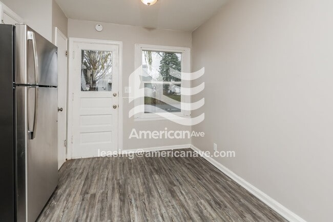 Building Photo - 1105 Blakley Dr