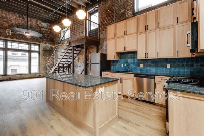 Foto del edificio - 124 Monroe Ave