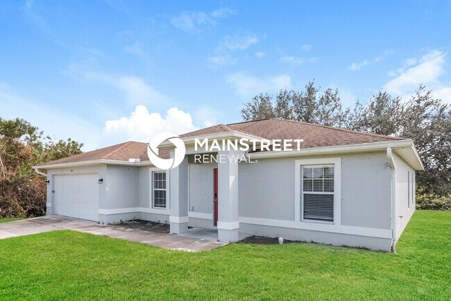 Foto del edificio - 4 Bedroom Pet-Friendly Home in Lehigh Acres, FL with Main Street Renewal