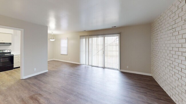 Foto del interior - Maywood at Speedway