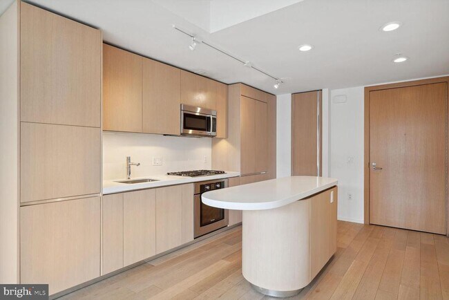 Foto del edificio - 925 H St NW