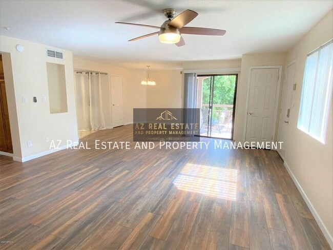 Foto del edificio - 9151 W Greenway Rd