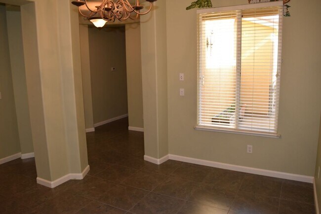 Foto del edificio - 1378 Seymour Cir