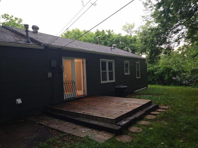 Building Photo - 10003 Drury Avenue
