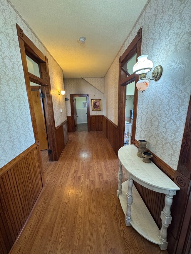 Building Photo - 1100 Symes St
